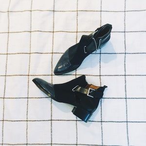 Leather and Snake Skin Donald J Pliner Booties